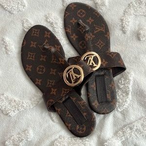 Brand New, Never Worn Louis Vuitton Flip Flops!